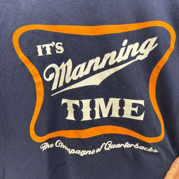 Payton Manning T-Shirt Size XL MANNING TIME: THE CHAMPION OF QUARTERBACKS - Picture 1 of 6